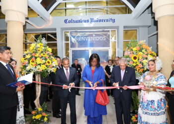 Columbus University celebró recientemente la inauguración de sus nuevas instalaciones y la obtención de acreditaciones clave para su carrera de Medicina y Cirugía.