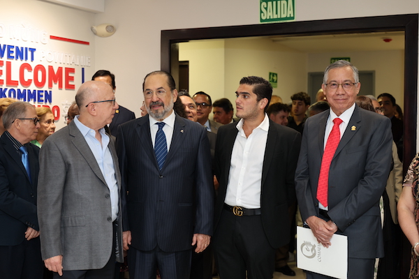 Columbus University celebró recientemente la inauguración de sus nuevas instalaciones y la obtención de acreditaciones clave para su carrera de Medicina y Cirugía.