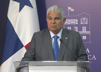 Presidente de Panamá niega que buques del gobierno de Estados Unidos puedan pasar sin pagar peajes por el canal