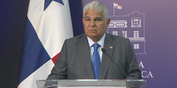 Presidente de Panamá niega que buques del gobierno de Estados Unidos puedan pasar sin pagar peajes por el canal