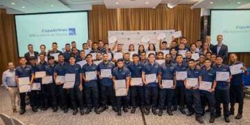 Academia de Copa Airlines gradúa a 47 nuevos técnicos aeronáuticos