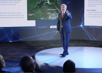 Planes portuarios del Canal de Panamá se cruzan con lo que pase con el futuro de Hutchison en Balboa y Cristóbal