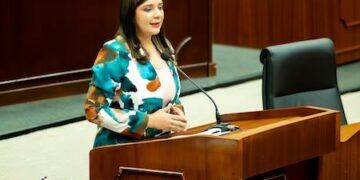 Presentan ante la Asamblea Nacional programa de pasantías para impulsar empleo juvenil