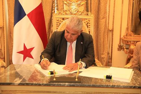 Presidente Mulino sanciona Ley del Presupuesto 2026 con más de US$11 mil millones en inversión pública