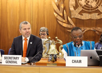 Transporte marítimo entra en semana decisiva: la OMI debate el mecanismo para alcanzar emisiones netas cero