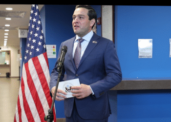 Embajada de EE.UU. en Panamá pide solicitar la visa desde ya: no se requiere boleto y también atenderán a viajeros de Colombia