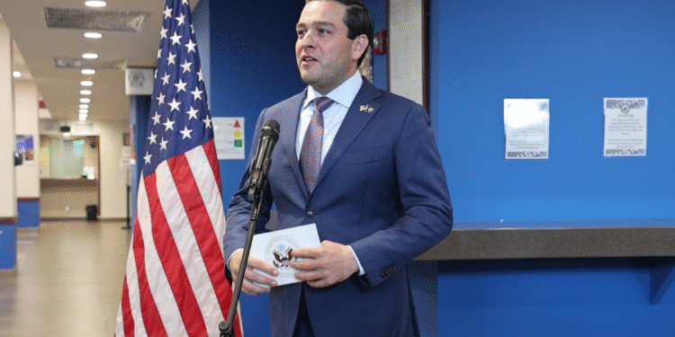 Embajada de EE.UU. en Panamá pide solicitar la visa desde ya: no se requiere boleto y también atenderán a viajeros de Colombia