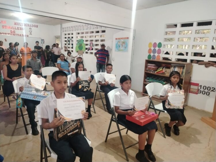 AES Panamá participa en proyecto de electrificación de escuelas rurales en Chiriquí
