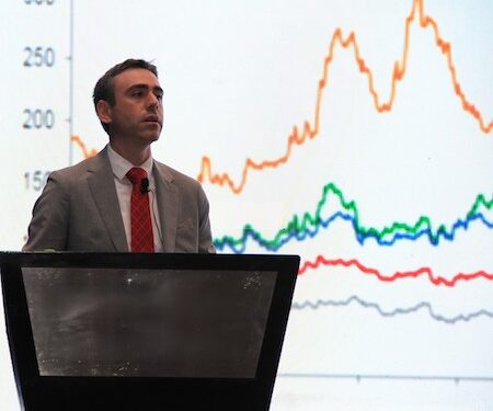 Moodys. Este es el año en que se define la calificación de Panamá, o pasa a estable o se baja