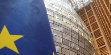 Presidente de Panamá advierte que ninguna empresa europea pueda licitar en proyectos por mantener al país en la lista discriminatoria