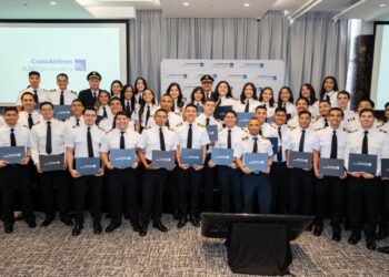 Academia de Copa Airlines gradúa a 42 nuevos pilotos panameños