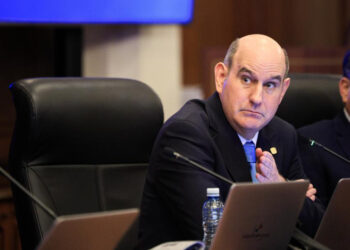 Gobierno de Panamá fija precios del combustible para transporte y pesca artesanal