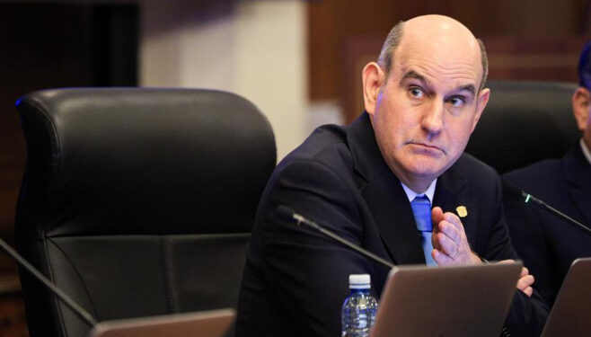 Gobierno de Panamá fija precios del combustible para transporte y pesca artesanal