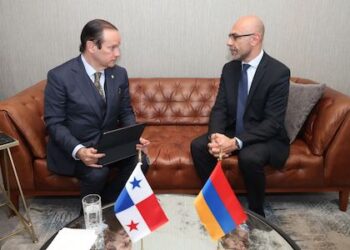 Panamá invita a embajadores de 12 países a adherirse al Tratado de Neutralizad Permanente del Canal