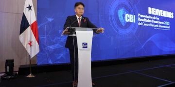 Superintendente advierte a bancos no exagerar en el cobro de comisiones y evitar plazos largos en financiamiento de autos