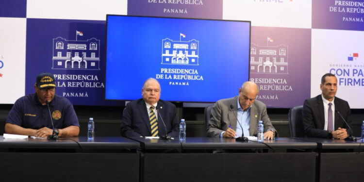 Cierran Puente de las Américas para revisión estructural tras incendio de cisterna cerca