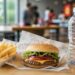 Ley en Panamá dará un año a restaurantes para ofrecer agua como alternativa a bebidas azucaradas
