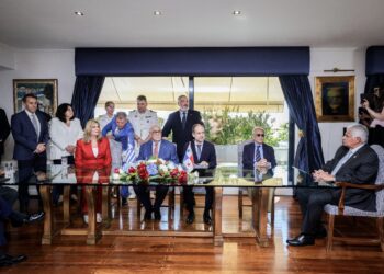 Acuerdo entre empresa panameña y naviera griega abrirá plazas para marinos nacionales