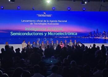 Panamá lanza agenda nacional para impulsar la inteligencia artificial y la industria de semiconductores