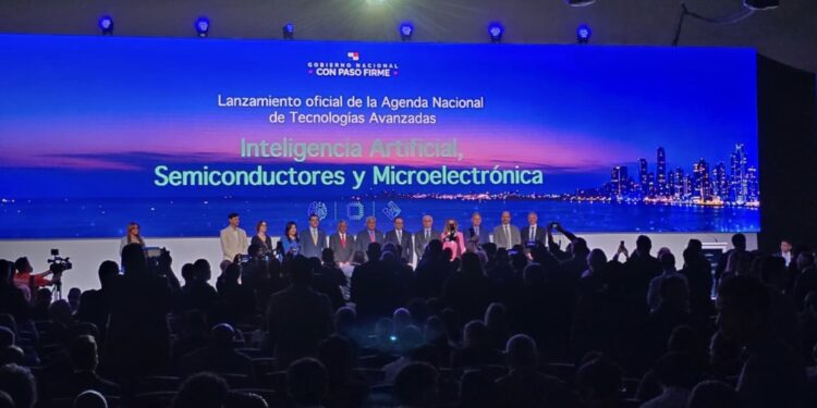 Panamá lanza agenda nacional para impulsar la inteligencia artificial y la industria de semiconductores