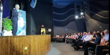 Ricaurte Vásquez se despide del Canal con una defensa de su institucionalidad y una mirada puesta en el futuro