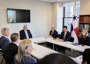 Blackstone y SSA Marine muestran interés en nuevas inversiones en Panamá, tras reunión con el presidente Mulino