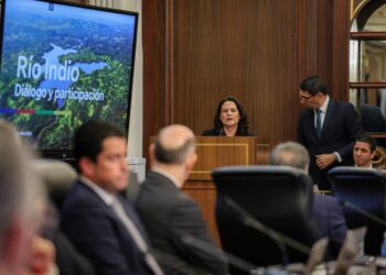Canal de Panamá proyecta aportes al Estado por casi US$4,000 millones en 2027 y eleva derecho por tonelada