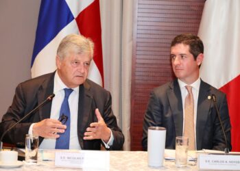 Francia explora nuevas inversiones en agua, transporte y seguridad en Panamá